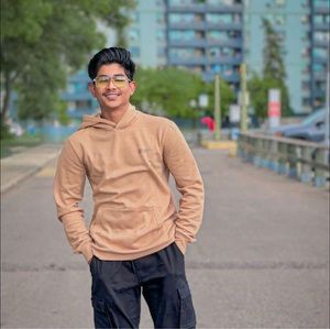 Meet your Posher, Akeel